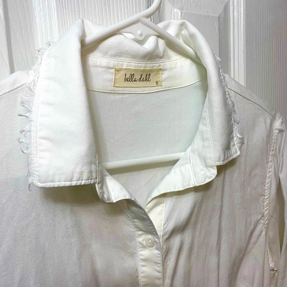 Bella Dahl Layered Peplum Shirt with Raw Hem, White, Small - Picture 3 of 6